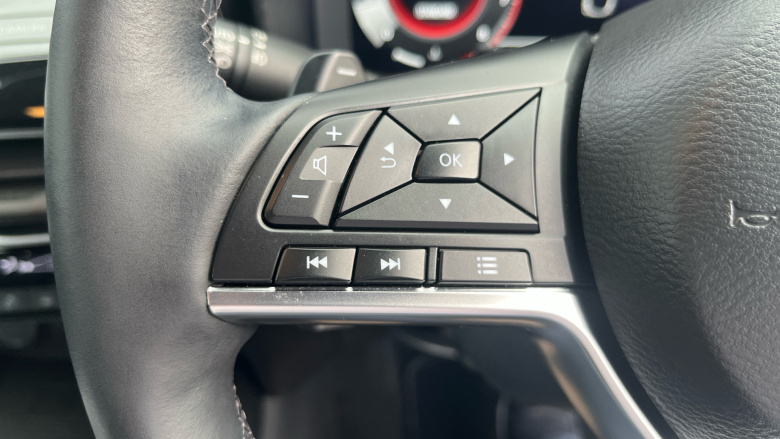 Nissan Juke 1.0 DiG-T Tekna 5dr DCT Petrol Hatchback